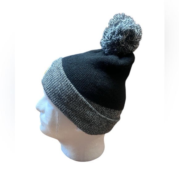 Carhartt beanie w/pom - Picture 2 of 4